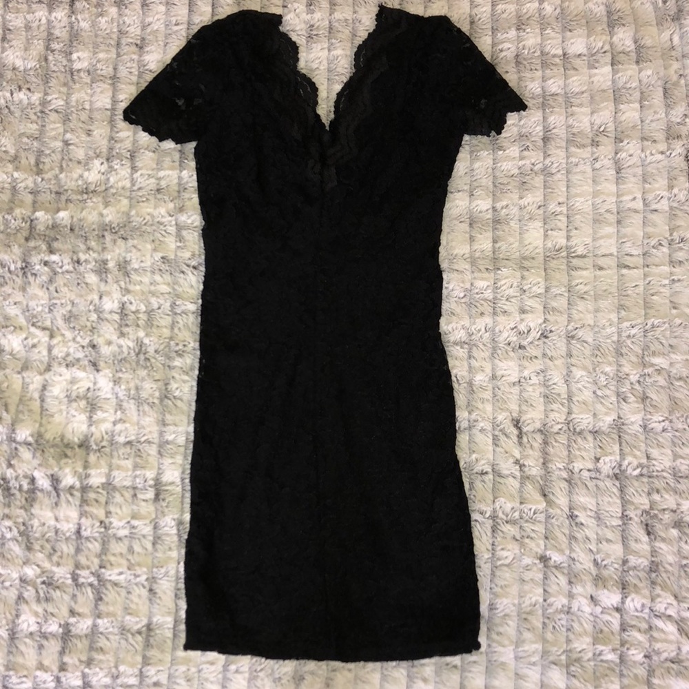Kimchi Blue Scallop Lace Bodycon Dress